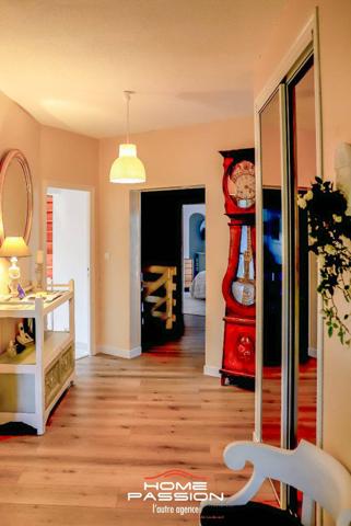 SAINT-PALAIS-SUR-MER - SPACIEUSE VILLA FAMILIALE AVEC PISCINE SUR PARC PAYSAGER A 600M DE LA PLAGE DE NAUZAN