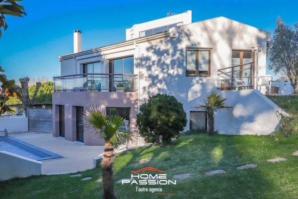 SAINT-PALAIS-SUR-MER - SPACIEUSE VILLA FAMILIALE AVEC PISCINE SUR PARC PAYSAGER A 600M DE LA PLAGE DE NAUZAN