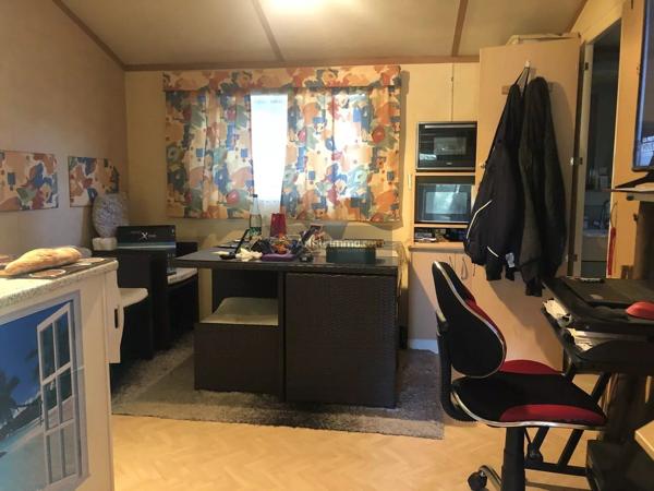 Vente                                                      Terrain
                        
                                         200 m2                     à Oraison