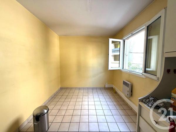 Appartement à vendre  2 pièces - 64,72 m 2   VILLEURBANNE  - 69