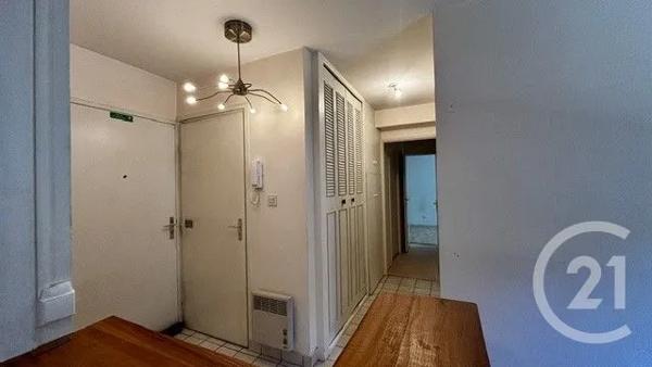 Appartement à vendre  2 pièces - 64,72 m 2   VILLEURBANNE  - 69