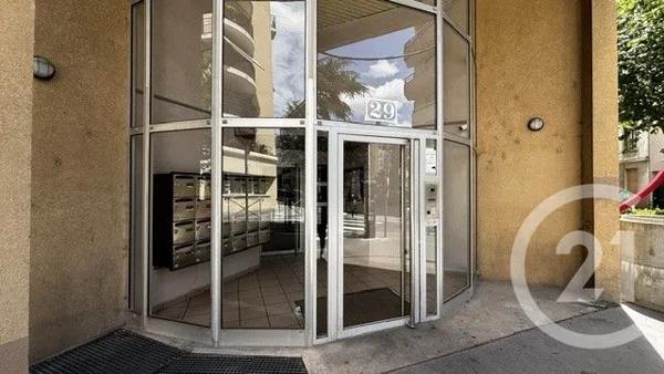 Appartement à vendre  2 pièces - 64,72 m 2   VILLEURBANNE  - 69