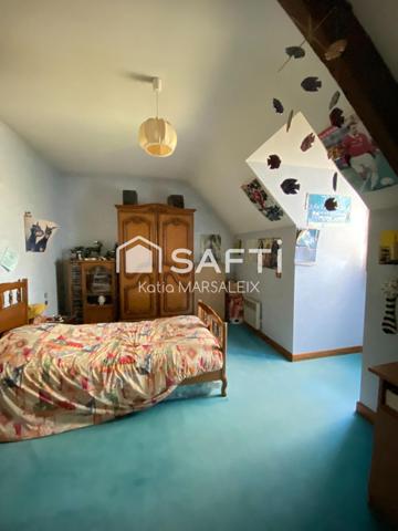 Maison 5 chambres sur 4 650m² terrain avec hangar