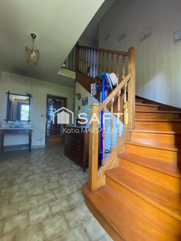 Maison 5 chambres sur 4 650m² terrain avec hangar