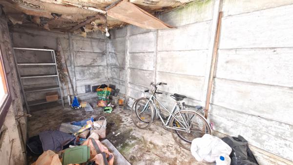 Maison de bourg , 5 pièces, 4 chambres garage et terrain à vendre à DONGES
