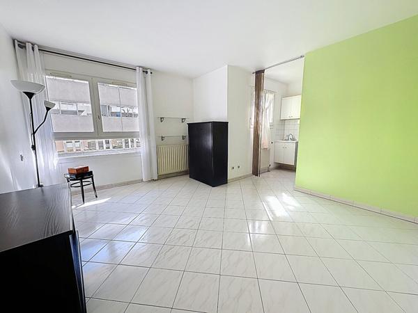 Appartement 3 pièces à vendre à Lyon monplaisir, calme et lumineux idéal profession libérale.