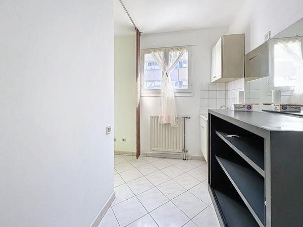 Appartement 3 pièces à vendre à Lyon monplaisir, calme et lumineux idéal profession libérale.