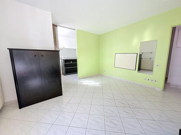 Appartement 3 pièces à vendre à Lyon monplaisir, calme et lumineux idéal profession libérale.