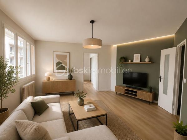 Découvrez cet appartement d'environ 45 m² au fort potentiel à rafraîchir, situé au premier étage d'une résidence avec ascenseur dans une copropriété saine et bien entretenue.

Idéal pour ceux qui cherchent à vivre à proximité du centre ville. À deux pas des transports et des commerces, ce bien vous offre un cadre de vie alliant praticité et convivialité.

Composé de 3 pièces, cet appartement propose un agencement fonctionnel avec une cuisine séparée du séjour lumineux.

Sa cave privative offre un espace de stockage non négligeable.

Attention, certaines photos ont été réalisées avec l'aide de l'IA pour vous aider à vous projeter, photos non contractuelles.

Les charges annuelles raisonnables de 720 € offrent une opportunité rare à saisir pour les amateurs de ville!

Contactez Marie-Cécile MATHEU pour plus d'informations.