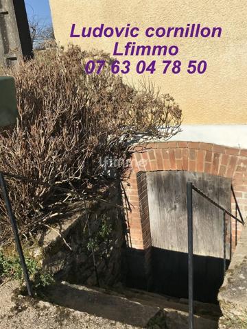 Propriété orientée chevaux : 140m2, 8.8ha, dépendances