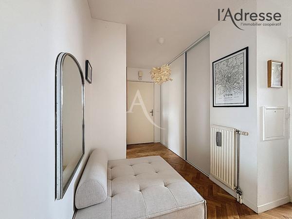 Suresnes Carnot-Gambetta - 3 pièces 64m² avec 2 terrasses - Box en sus