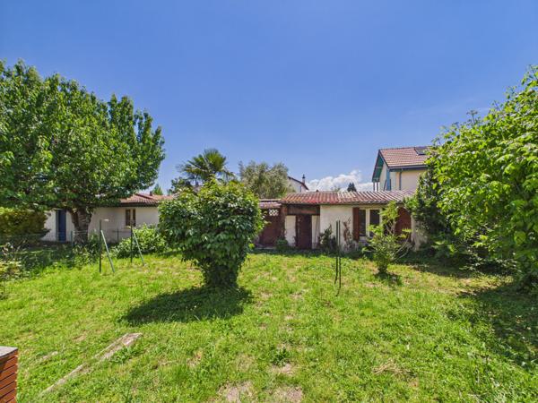 Maison
         9 pièces
        - 168 m² Exclusivité 165 000 € *