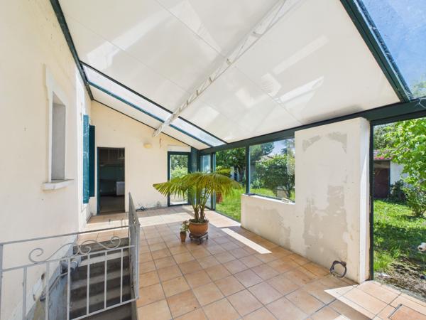 Maison
         9 pièces
        - 168 m² Exclusivité 165 000 € *