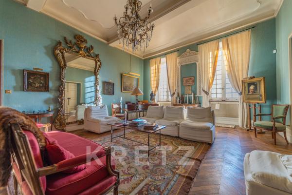 Château d’exception en Languedoc — domaine historique et raffiné