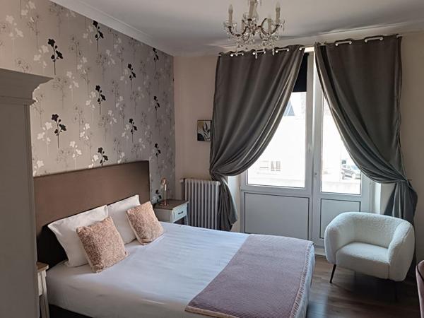 Immeuble de rapport au coeur du Faouët ,Charmant, rentable, modulable 400m²