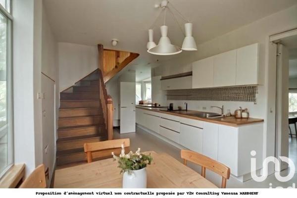 Maison traditionnelle 5 pièces de 155 m² à LES ABRETS (38490)