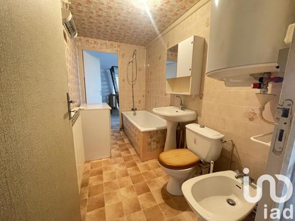 Maison traditionnelle 5 pièces de 155 m² à LES ABRETS (38490)