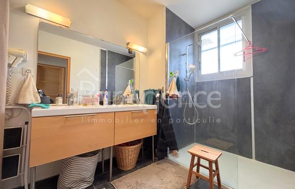 Appartement Terrasse 95 m2 Centre-ville Saint-Palais-sur