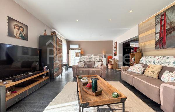 Appartement Terrasse 95 m2 Centre-ville Saint-Palais-sur