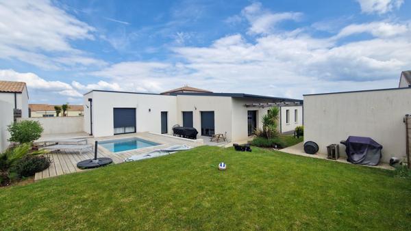 Maison de plain-pied avec piscine, Chauray 6 pièce(s) 123 m2