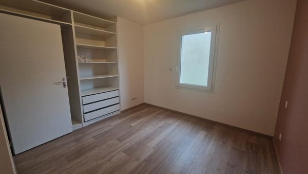 Maison de plain-pied avec piscine, Chauray 6 pièce(s) 123 m2