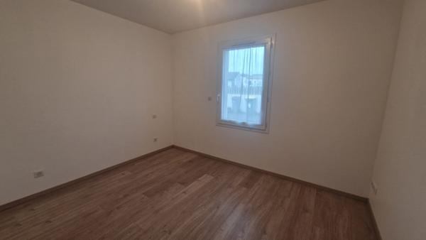 Maison de plain-pied avec piscine, Chauray 6 pièce(s) 123 m2
