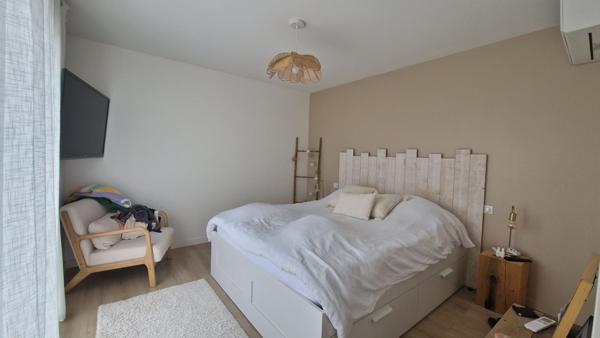 Maison de plain-pied avec piscine, Chauray 6 pièce(s) 123 m2