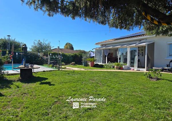 Maison plain pied avec piscine et carport, abris, puit