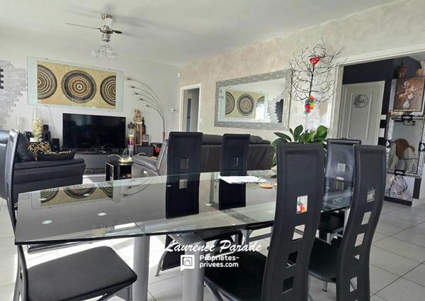 Maison plain pied avec piscine et carport, abris, puit