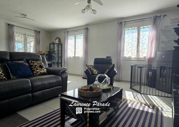 Maison plain pied avec piscine et carport, abris, puit