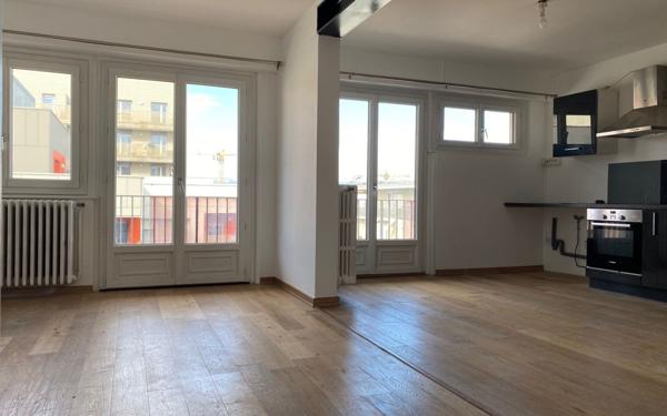 Appartement à louer    2 pièces • 60 m2 Annemasse