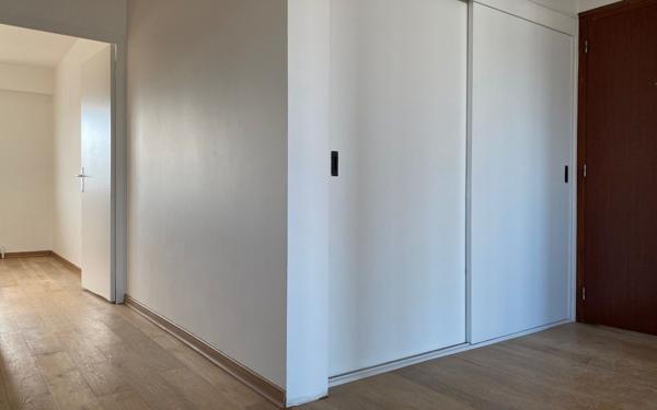 Appartement à louer    2 pièces • 60 m2 Annemasse