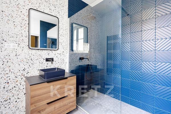 Duplex cathédrale aux volumes spectaculaires avec studio independant