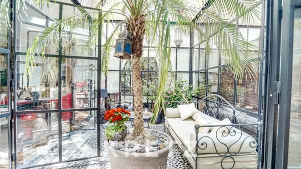 Loft avec jolie terrasse arborée