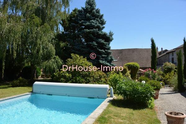 Maison à vendre 10 pièces de 267 m²