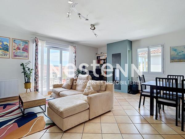 APPARTEMENT T4 À RILLIEUX-LA-PAPE - VILLAGE - 3 CHAMBRES