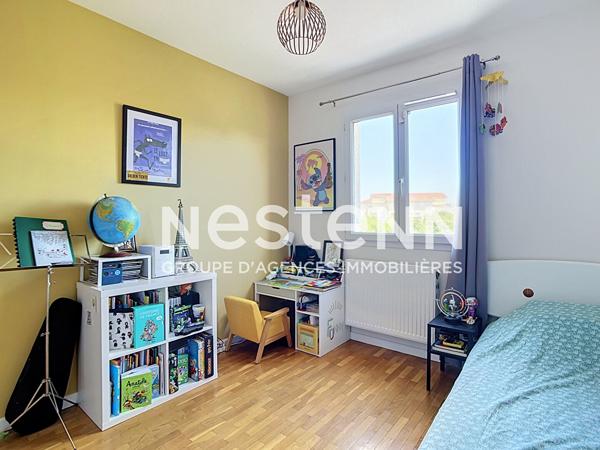 APPARTEMENT T4 À RILLIEUX-LA-PAPE - VILLAGE - 3 CHAMBRES