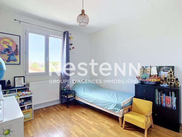 APPARTEMENT T4 À RILLIEUX-LA-PAPE - VILLAGE - 3 CHAMBRES