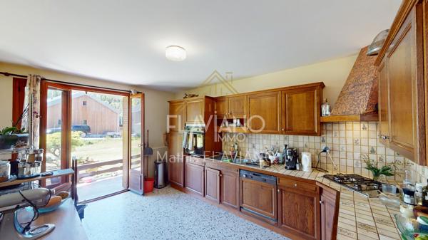 T3 - JARDIN 624m2 - CAVE - PARKING Barcelonnette (04400)