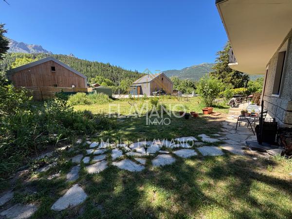 T3 - JARDIN 624m2 - CAVE - PARKING Barcelonnette (04400)