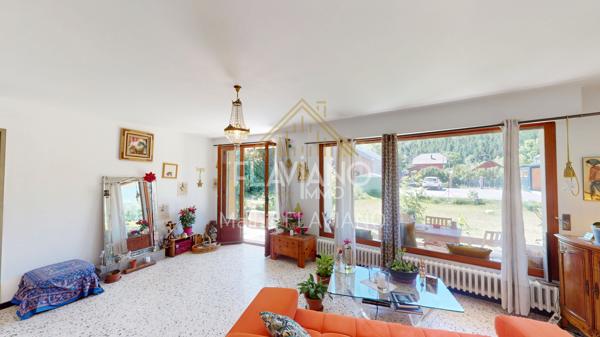 T3 - JARDIN 624m2 - CAVE - PARKING Barcelonnette (04400)
