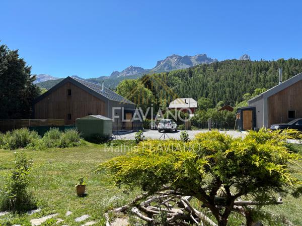 T3 - JARDIN 624m2 - CAVE - PARKING Barcelonnette (04400)