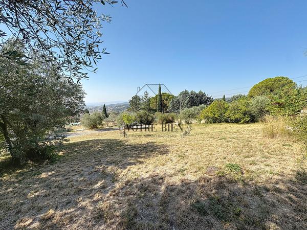 Terrain à vendre à Manosque Vue dominante - Opportunité rare !