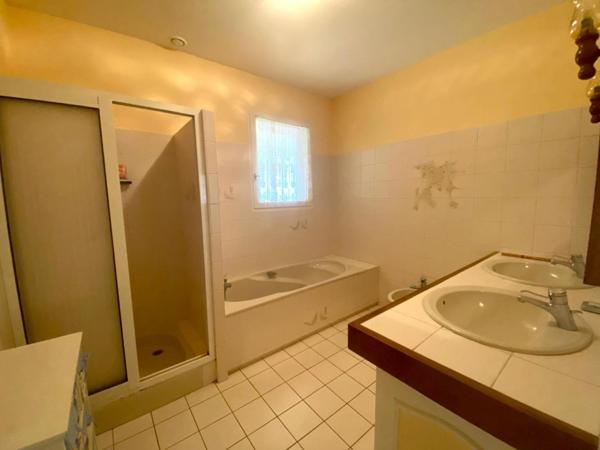 maison 4 pieces de140 m2 Familial