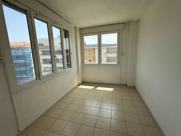 APPARTEMENT DE TYPE 3 - VUE ETANG