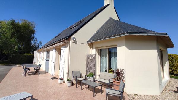 maison familiale avec hangar