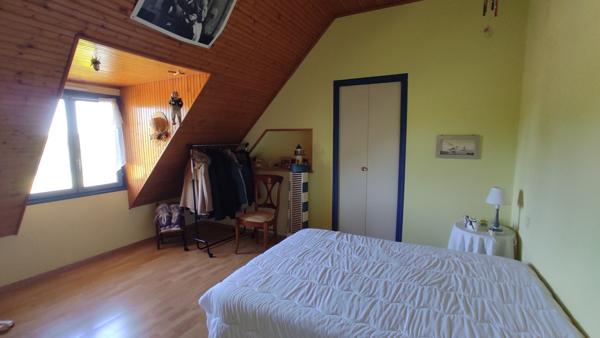 maison familiale avec hangar