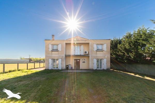 Maison à vendre |  Saint-André-de-Cubzac |  5 pièces | 195 m²
