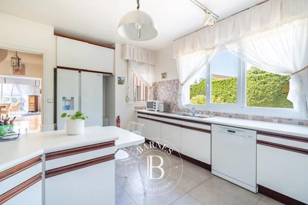 Croissy-sur-Seine, Maison 4 Chambres -  218 m² à vendre