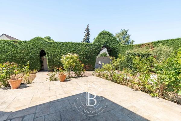 Croissy-sur-Seine, Maison 4 Chambres -  218 m² à vendre